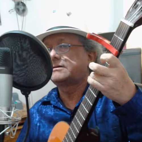 Luis Christian Araya, músico y productor chileno, especializado en transcripciones SCD